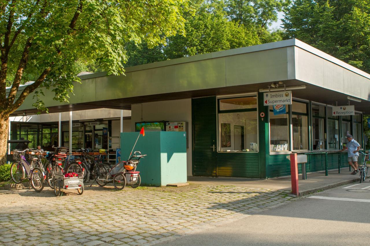 Hotel Munich Oktoberfest Glamping Esterno foto