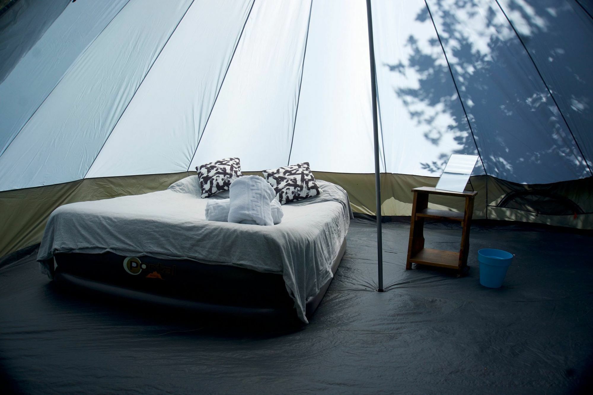 Hotel Munich Oktoberfest Glamping Esterno foto